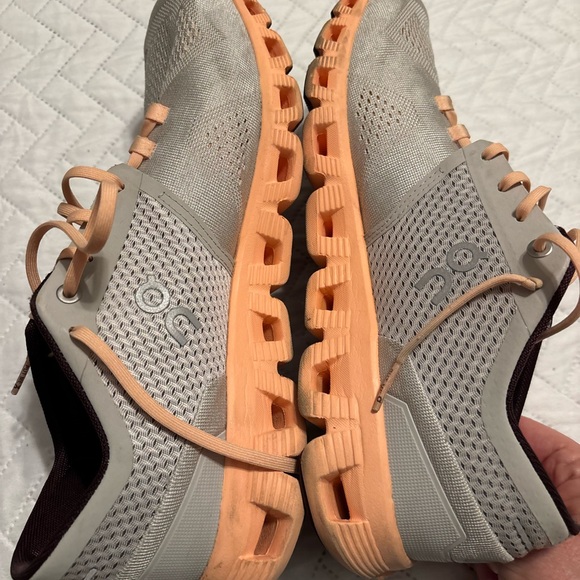 OnClouds Women's Athletic Shoes - Gray and Orange - Picture 4 of 5